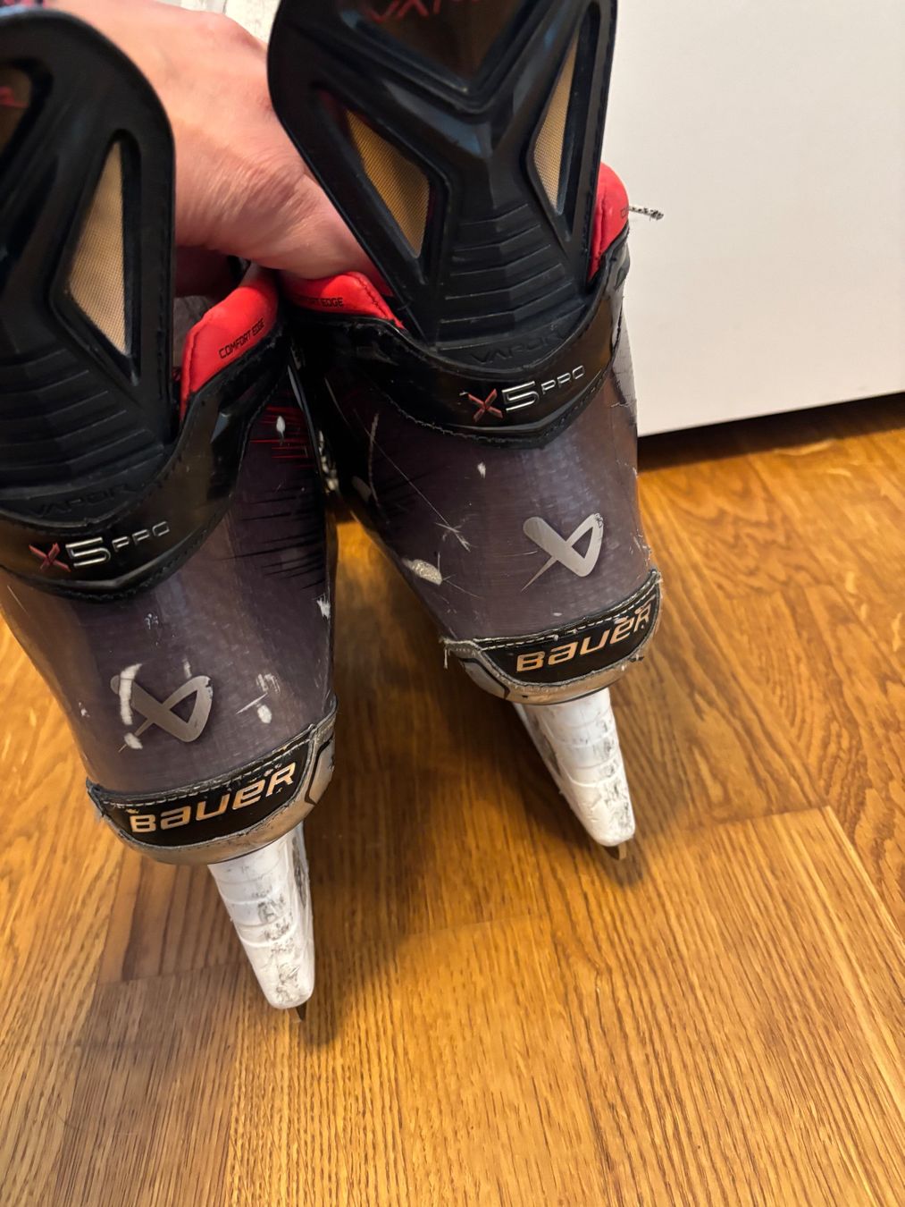 Bauer Schlittschuhe: BAUER X5 Pro Schlittschuhe, Grösse 8.5 Fit 2 – Gebraucht aus Zürich von Crazyfabie 1