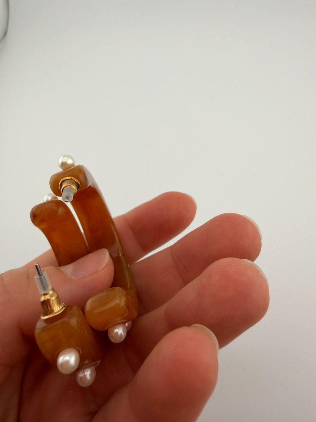 Ohrringe & -stecker: Trendige Ohrringe mit Perlen 🌸 – Neu und originalverpackt aus Riehen von edu_92w7 3