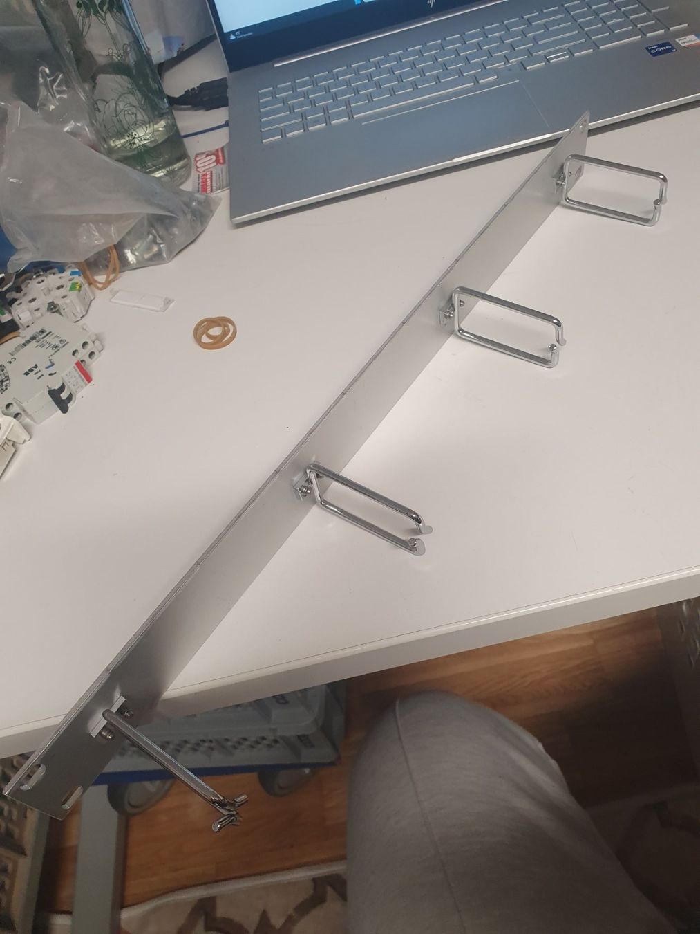 Racks & Cavalletti: Kabelführung 19" Rangierpanel Kabelführungspanel 70mm – Usato da Zürich venduto da Alibaba1234