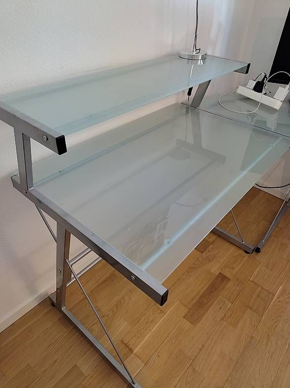 Bureaux: Eckpult mit matten Glasplatten – D'occasion à Bern par ThymianTheHerb 4