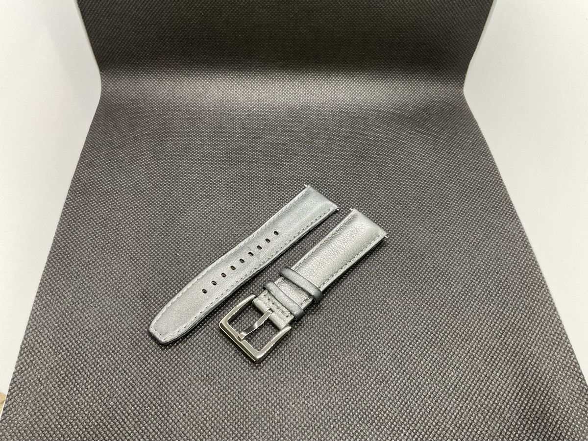 Bracelets: Cinturino in pelle argento 22mm – Neuf (Voir description) à Pregassona par TheWatchClub