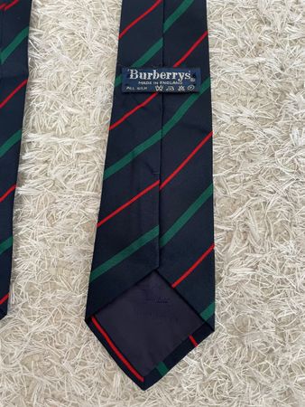 Cravate Burberry's rayures bleu marine rouge vert soie