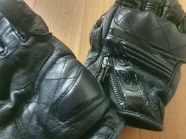 Leichte Motorradhandschuhe