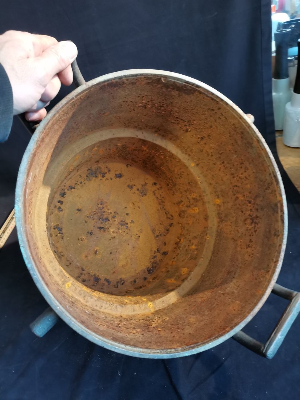 Töpfe: Gusseisentopf, Bronze Topf, Bronce Topf? Eisentopf, Gusstopf – Gebraucht aus Wiedlisbach von materialkreislauf 3