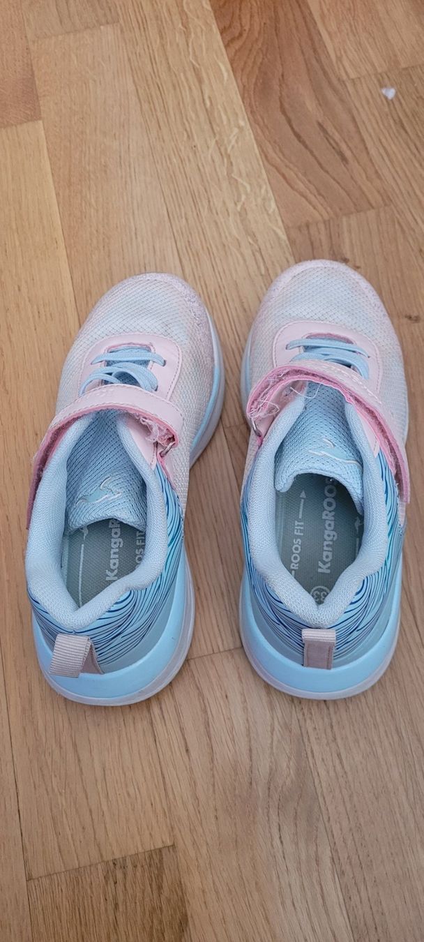 Schuhe für Mädchen: Basket kangaroos gym fille taille 33 – Gebraucht aus Gland von Mezo81010 1