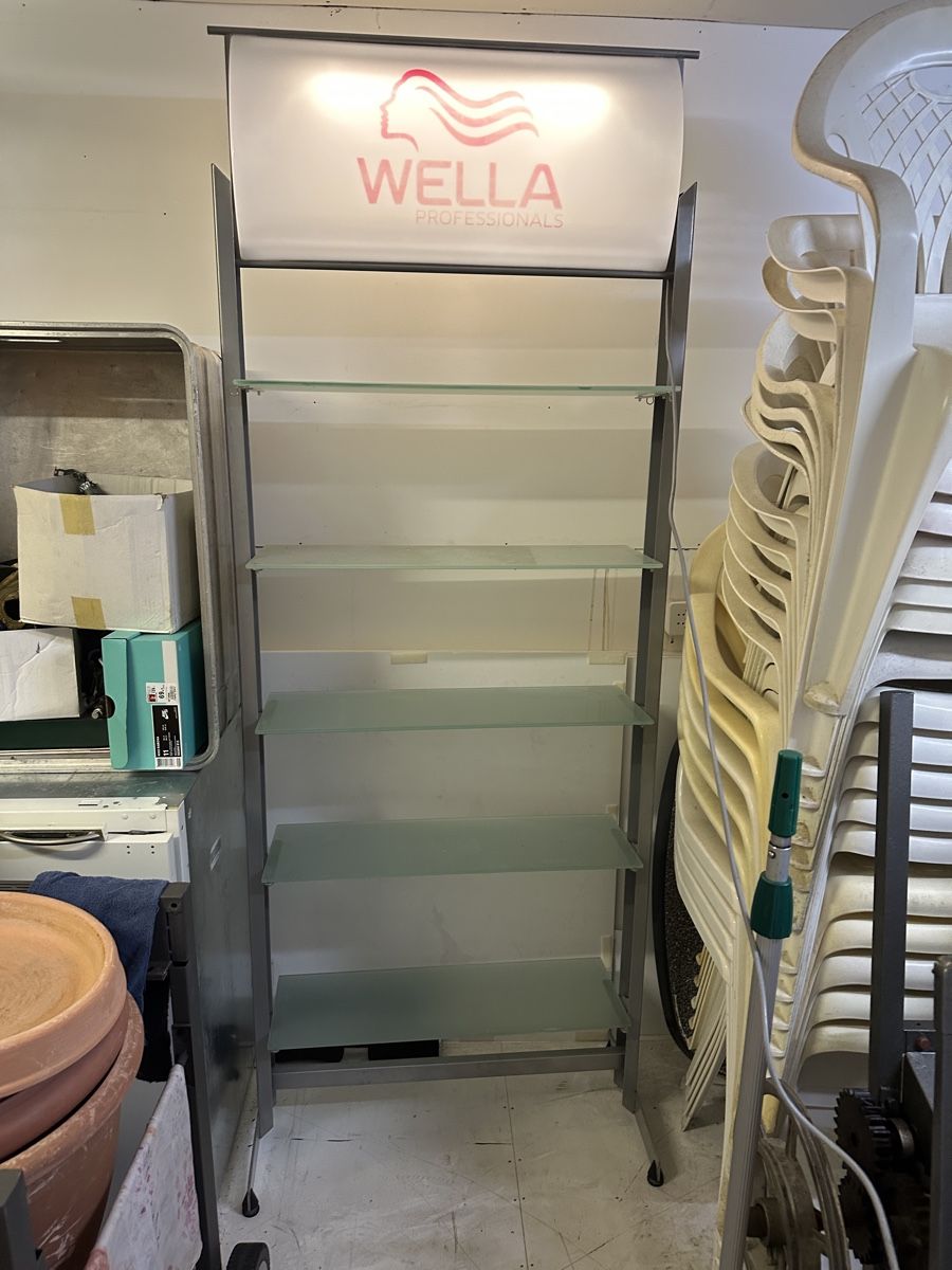 Scaffali: Wella Verkaufsregal – Usato da Turbenthal venduto da fab_llj9 1