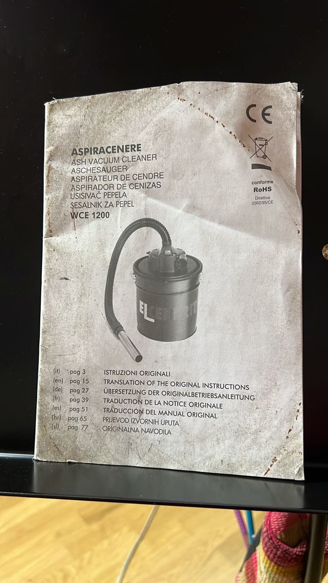Altri mobili d'antiquariato: Haas Pelletofen gebraucht, 8 KW – Usato da Basel venduto da Anlika4 5