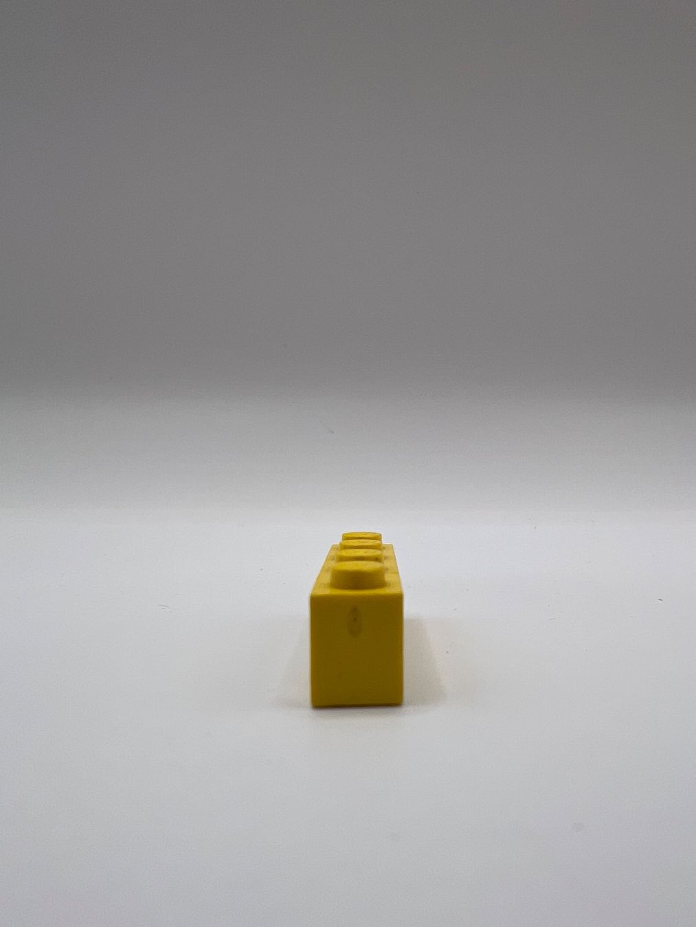 Lego Kit di costruzioni: LEGO Kühlergrill gelb 1x4 – Usato da Vaduz venduto da NotNeeded 3