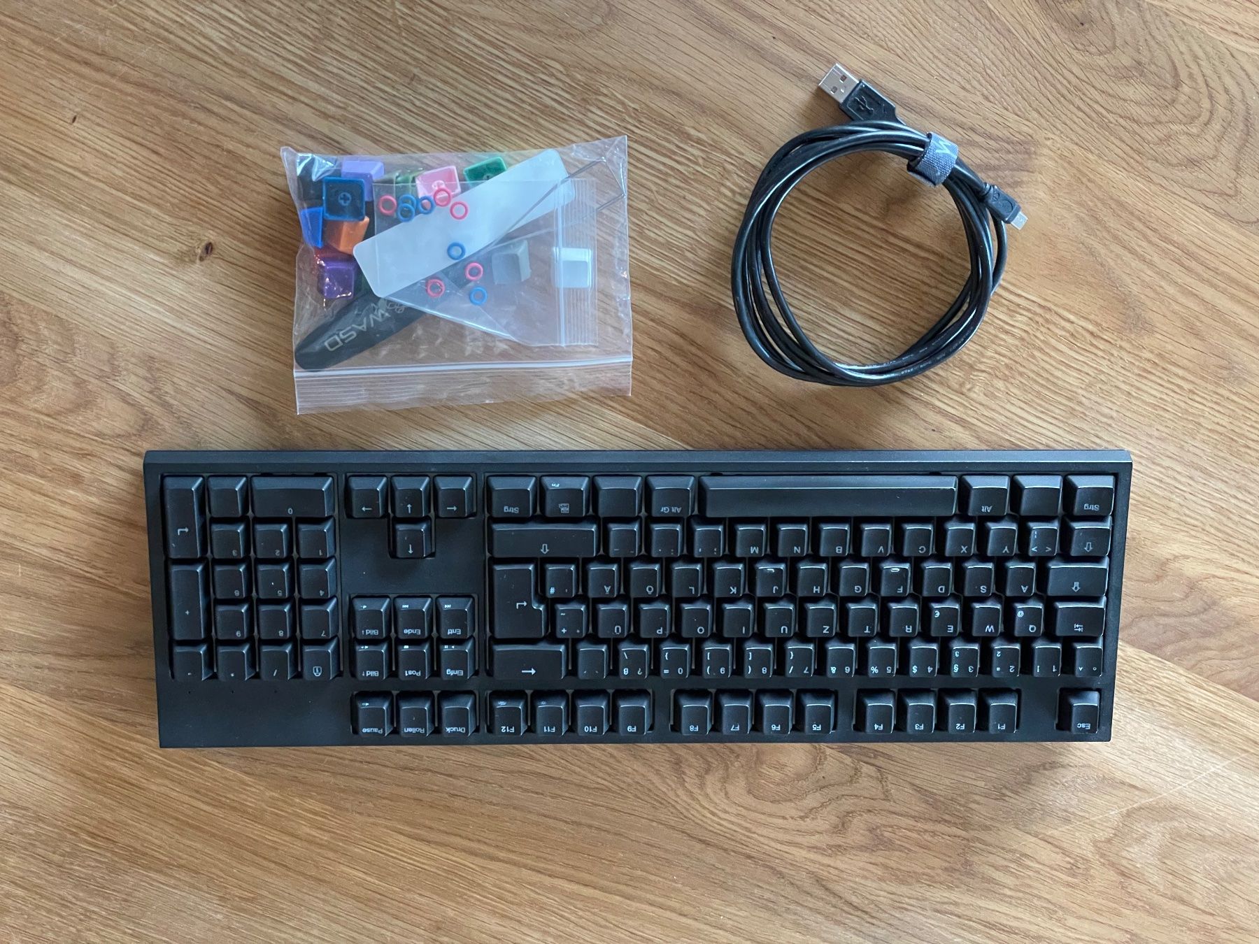 Tastaturen: WASD Mechanical Keyboard Code V2B (Cherry MX Clear Switches) – Gebraucht aus Winterthur von
