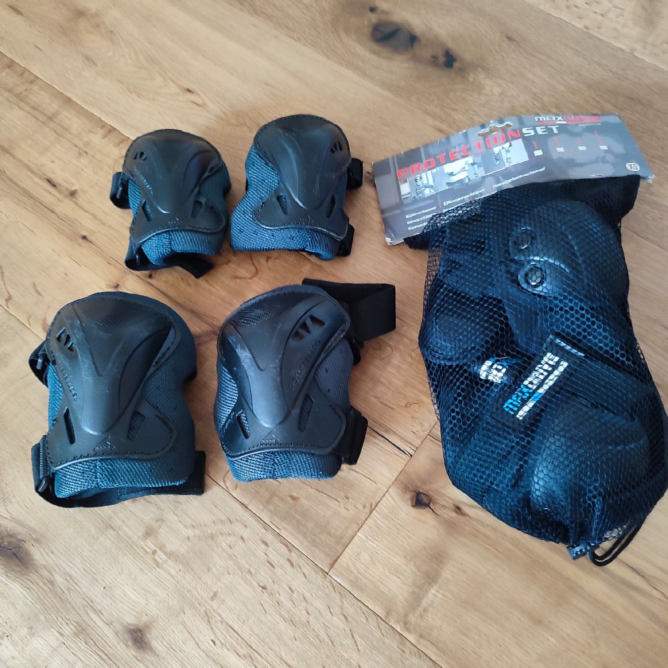 Protezioni & Imbottiture: Schutzausrüstung Rollerblade Knie-/Ellbogenschoner Set – Usato da Wangen SZ venduto da mystorage