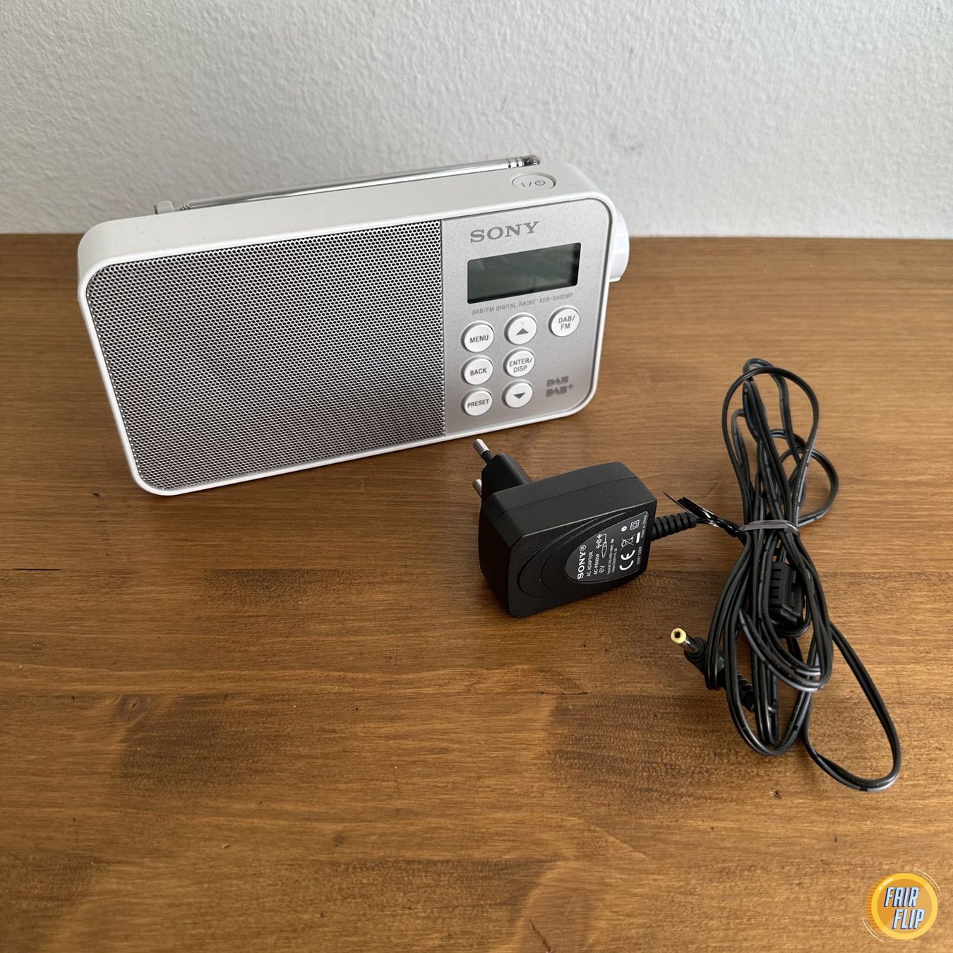 Sony Radio: Sony XDR-S41D Digitalradio mit DAB+ – Usato da Luzern venduto da fairflip