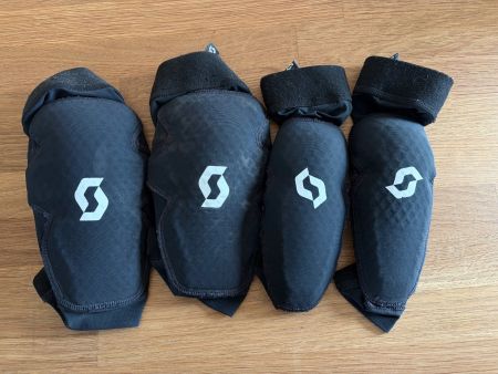 Genouillères coudières enfant Scott protection VTT noir XXS