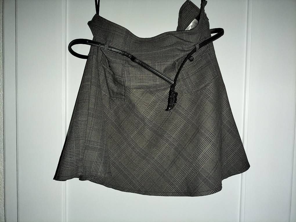 Costumes: Bluse/Rock – D'occasion à Amriswil par cbe_cr6q 2