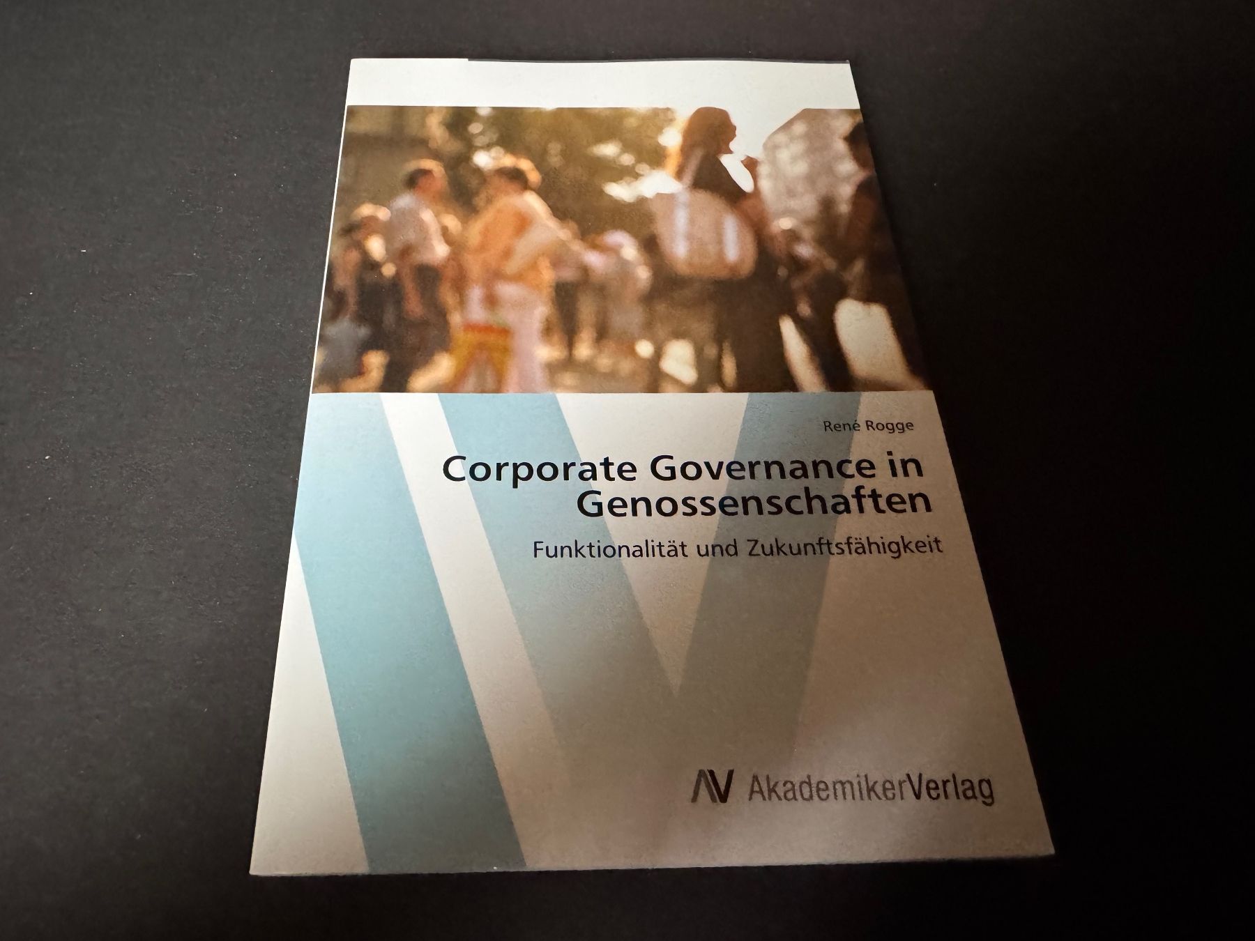 Libri: CORPORATE GOVERNANCE IN GENOSSENSCHAFTEN – Nuovo (secondo la descrizione) da Hägendorf venduto da bri_v995