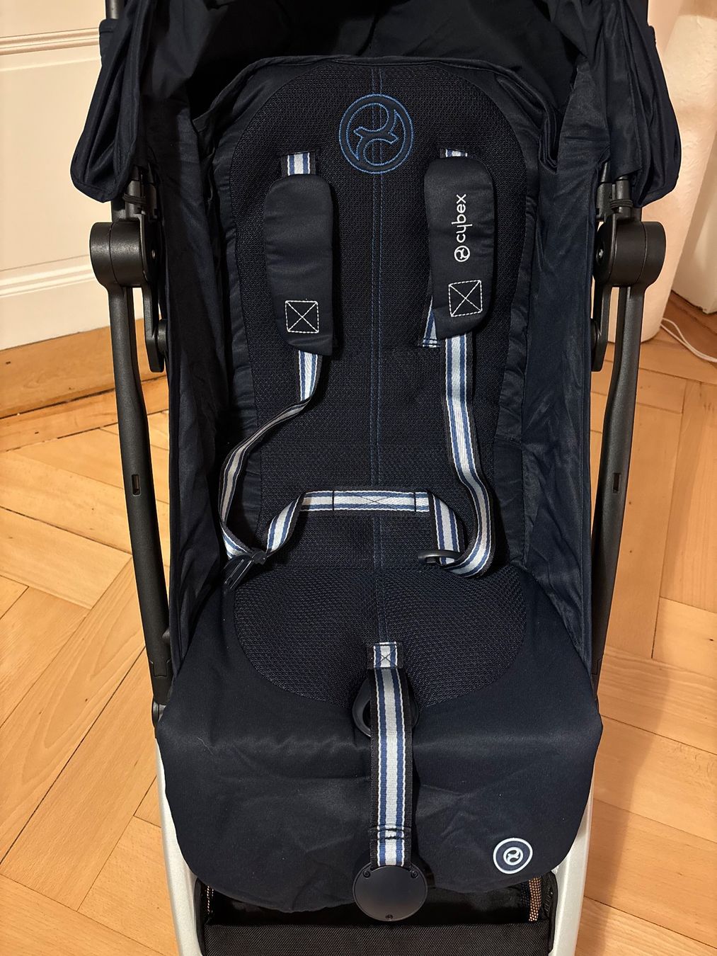 Cybex Poussette: Poussette Cybex Libelle – D'occasion à Neuchâtel par loi_cx9p 1