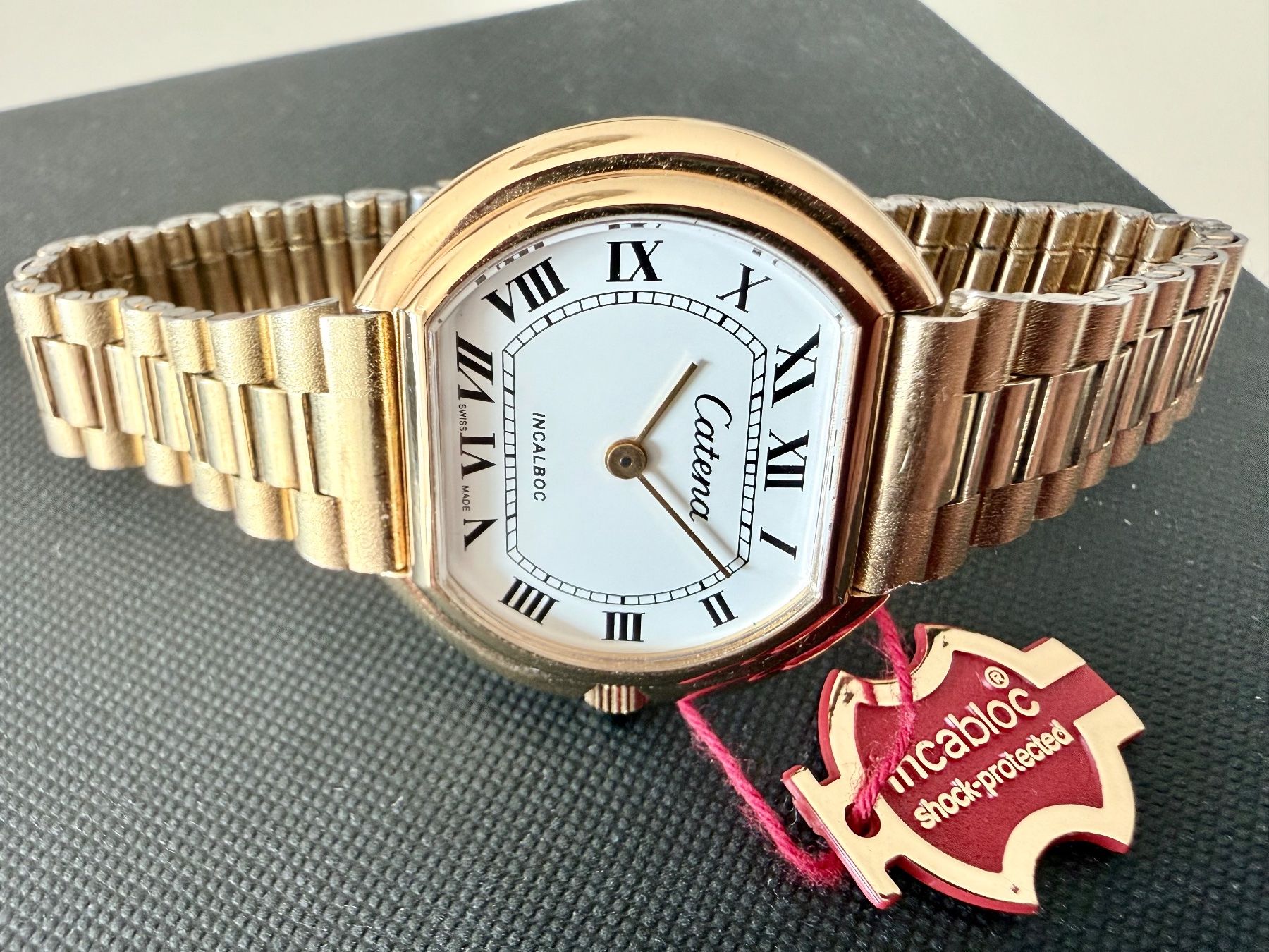 Orologi: CATENA "TV screen" type, Goldplated 10mic, Mechanical, Swiss – Nuovo (secondo la descrizione) da Le Mont-sur-Lausanne venduto da LycaGallery