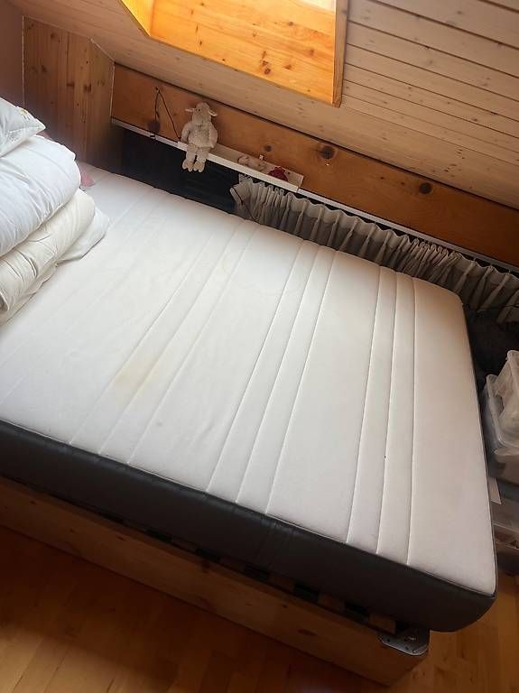 Letti: Cadre de lit + Matelas 140x200 – Usato da Collex venduto da luc_5qtv 1