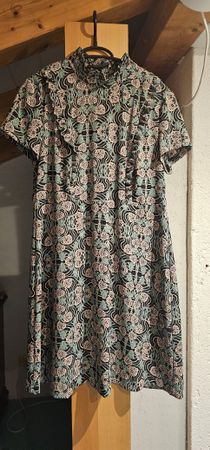 Schickes Sommerkleid mit Muster Gr. 40 👗🌸☀️