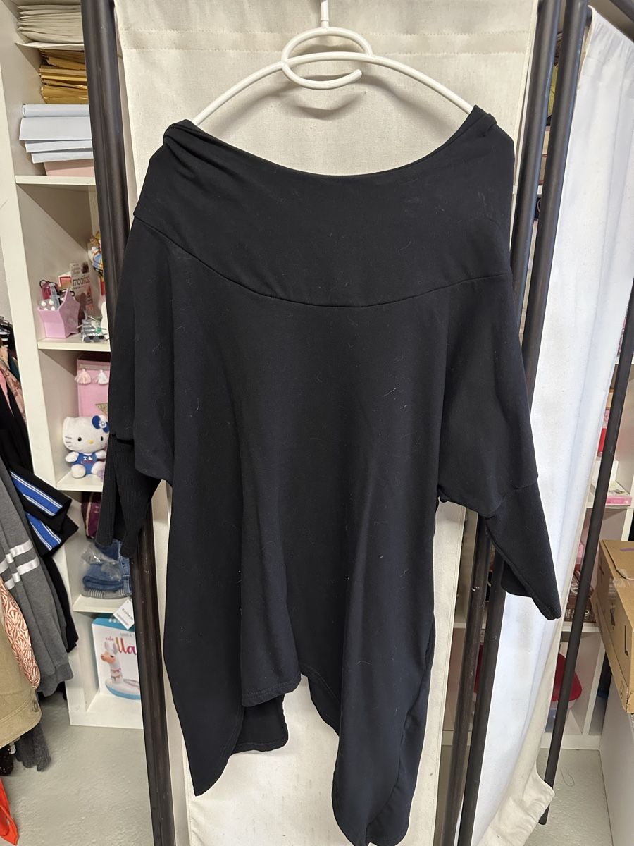 Pullover & Sweatshirts: Sweatshirt XL with hoodie – Gebraucht aus Mendrisio von ketolin