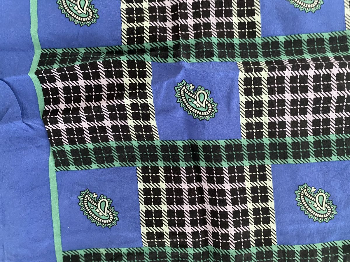 Foulards, Tücher & Schals: Seiden Schal 🌸 – Gebraucht aus Opfikon von Luis144 4