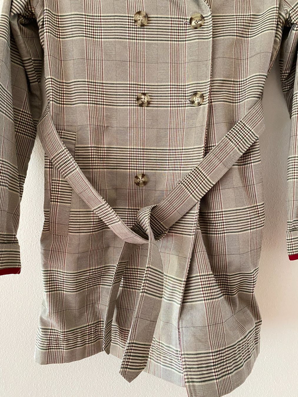 Molo Cappotti: Moderner Damen Trenchcoat im Karomuster, Grösse 36 – Nuovo (secondo la descrizione) da Wohlen b. Bern venduto da cookiemonster 3