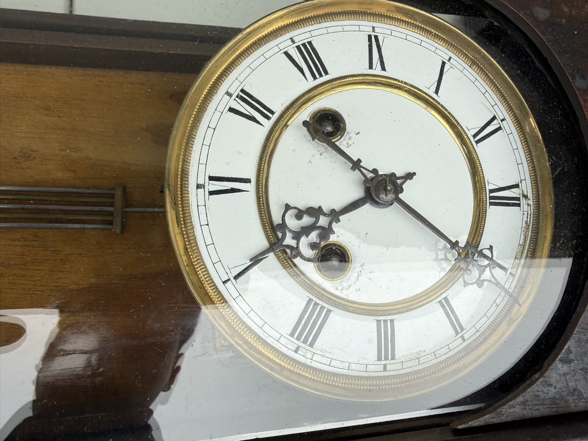 Orologi da terra & Orologi da parete: Antique Wall Clock with Pendulum - Swiss Craftsmanship! – Usato da Liebefeld venduto da Khampa 4