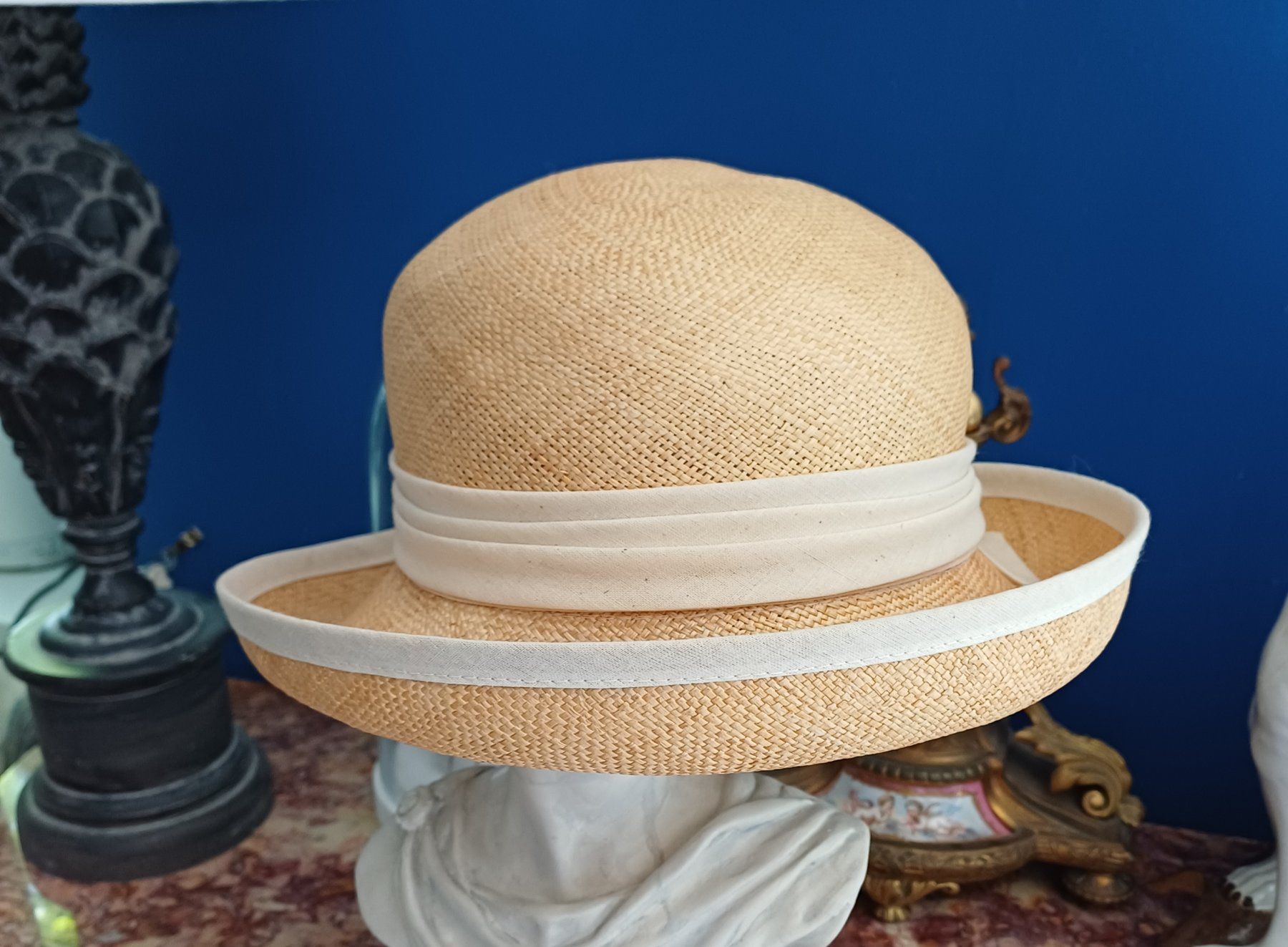 Copricapi, berretti & cappellini: Klassisch eleganter Sommerhut Gr.56/ 57 – Usato da Romanshorn venduto da Hanibal424