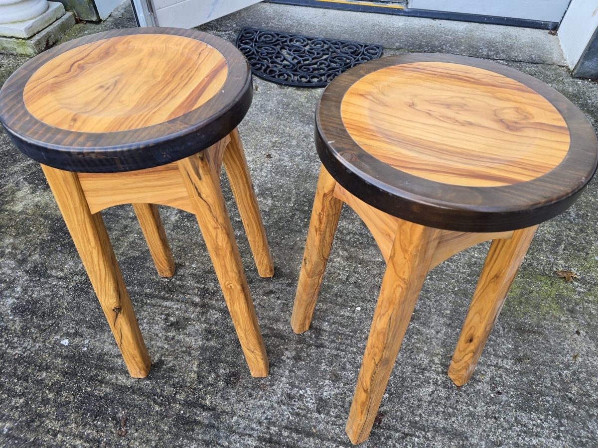 Sgabelli: Handgemachte Hocker aus Olivenholz – Usato da Wettingen venduto da fapppio28