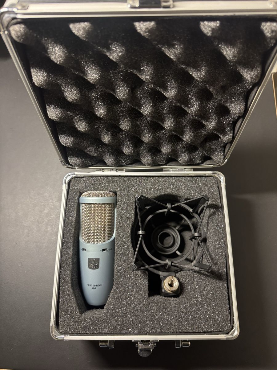 Microfoni: AKG Perception 200 Studio Membran Kondensator M – Usato da Untersiggenthal venduto da ibokisa