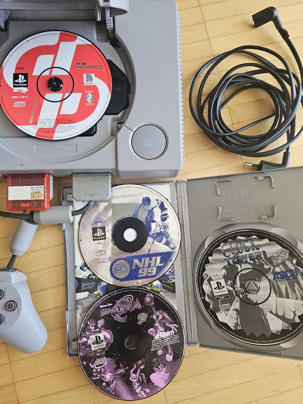 Sony Consoles: Sony PlayStation 1 Konsole Set – D'occasion à Affoltern am Albis par hwulf 2