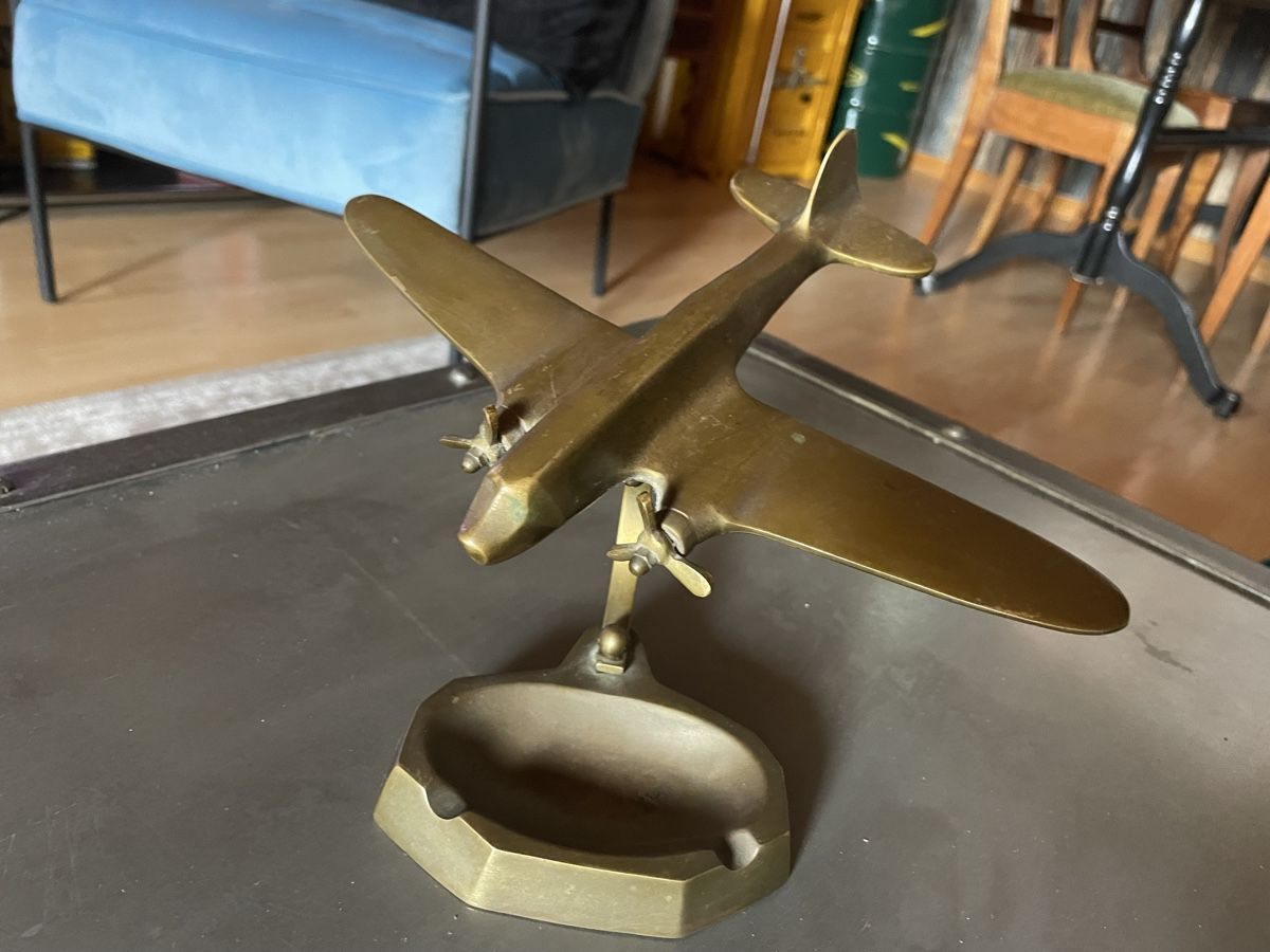 Portacenere: Flugzeug Aschenbecher DC-3 Art Deco – Usato da Thun venduto da Mumi 3