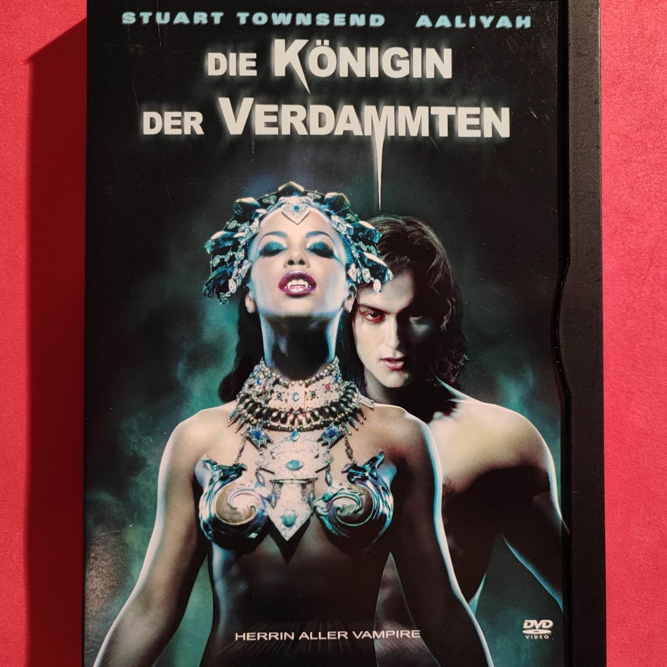 Tutti i DVDs: Die Königin der Verdammten – Usato da Dübendorf venduto da kb86_MOVIE