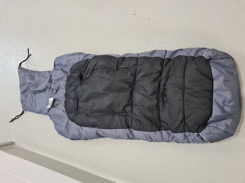Sacchi a pelo: Kinderwagen Fusssack Grau – Usato da Wigoltingen venduto da Chanti.89