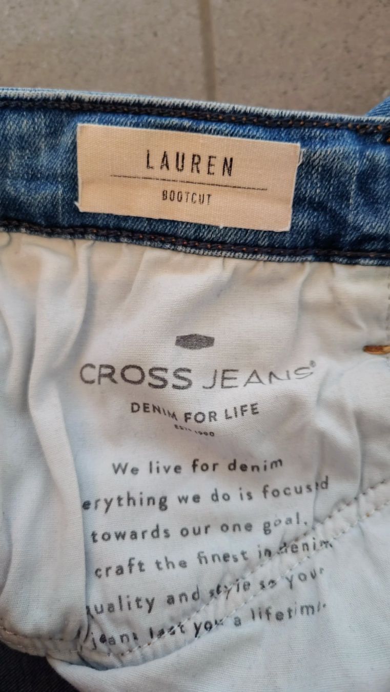 Jeans: Cross Jeans Lauren Bootcut 27/32 – Usato da Schliern b. Köniz venduto da Schnumy 3