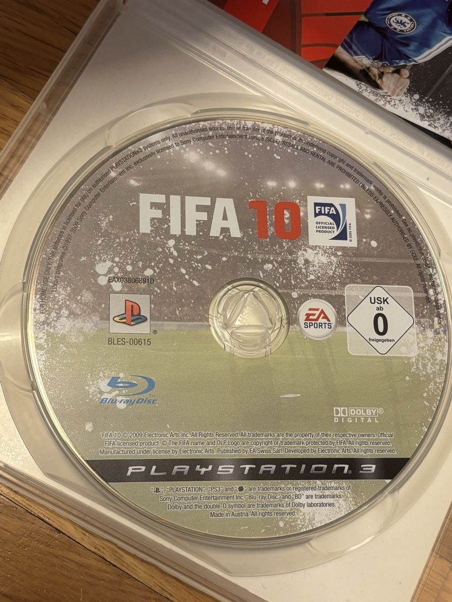 Giochi: FIFA 10 PlayStation 3 game disc and case – Usato da Seewen venduto da AndyDryusha 1