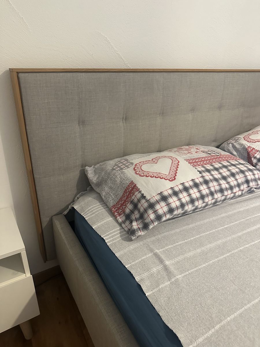 Livique Betten: Hasena Bett 160x200cm – Gebraucht aus Liestal von esr_9y9c 1