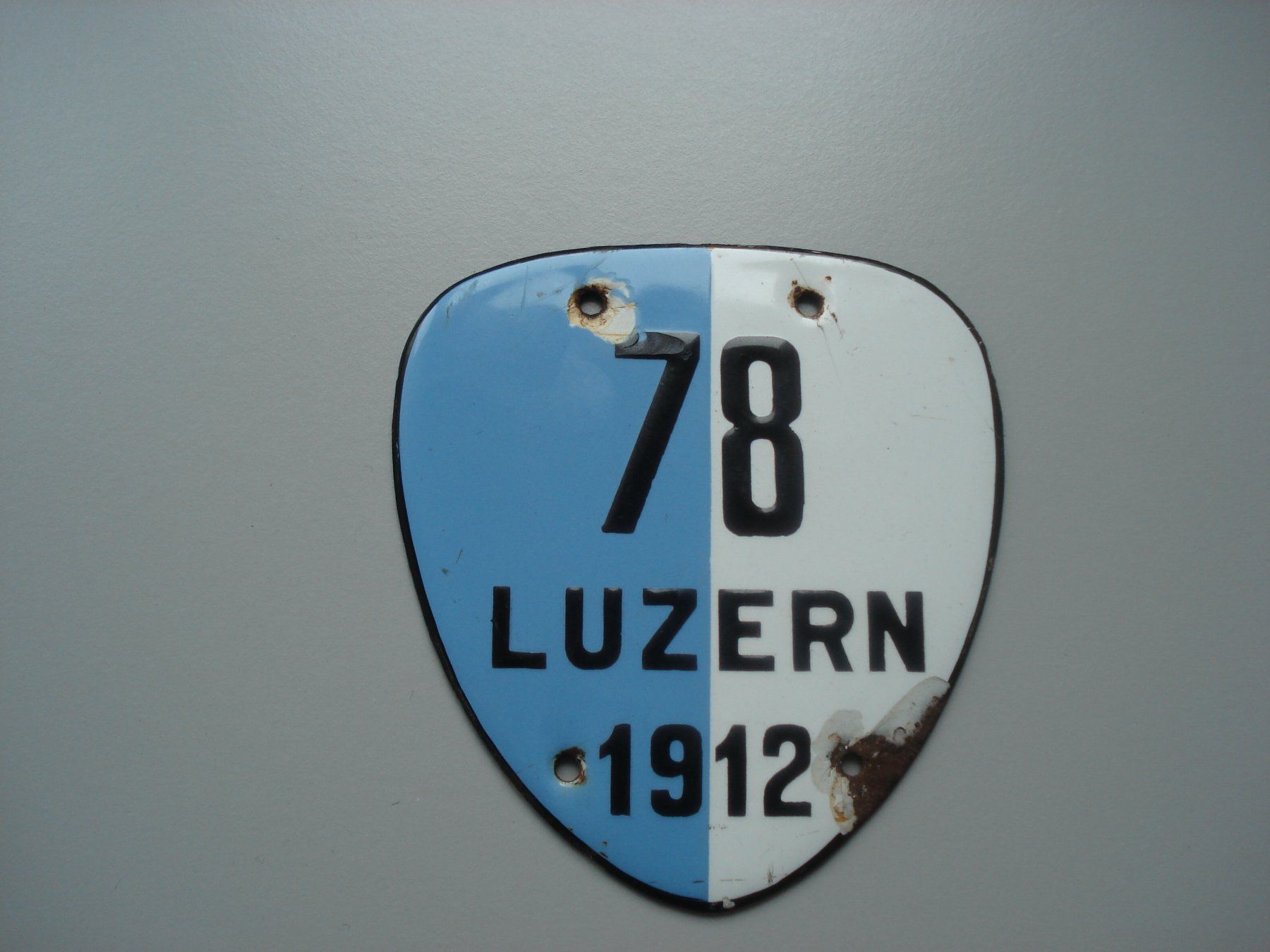 Schilder: Velonummer LU 1912 – Gebraucht aus Root von vil_k76z