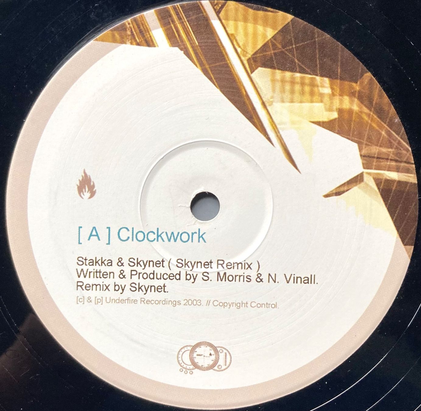 Dischi in vinile: DIVERS ARTISTES - CLOCKWORK (THE REMIX EP) – Usato da Poliez-Pittet venduto da Newtown-Records 2