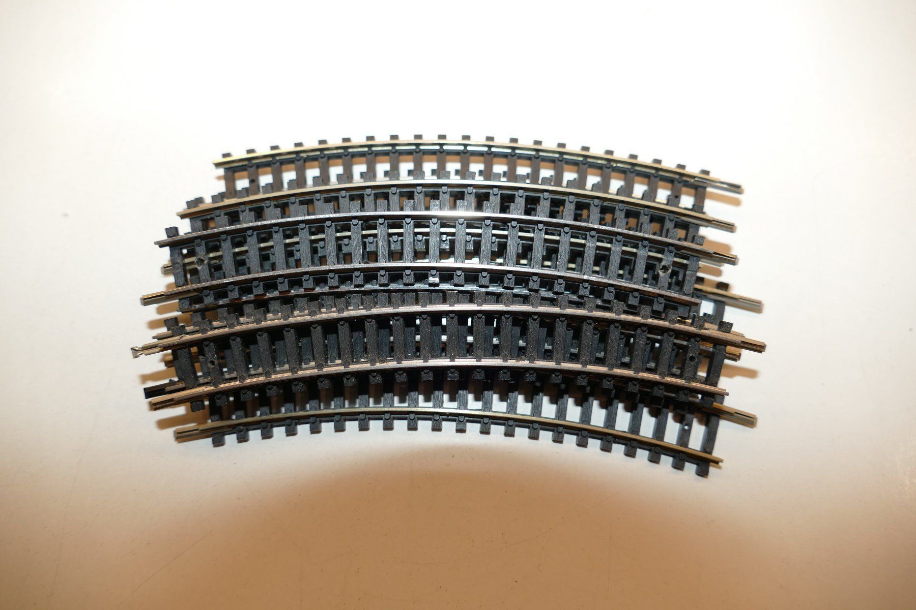 Trix Modellini di ferrovie: Minitrix N: 10xgebogenes Gleis Nr. 4912 – Nuovo (secondo la descrizione) da Niederhasli venduto da rail-duerst