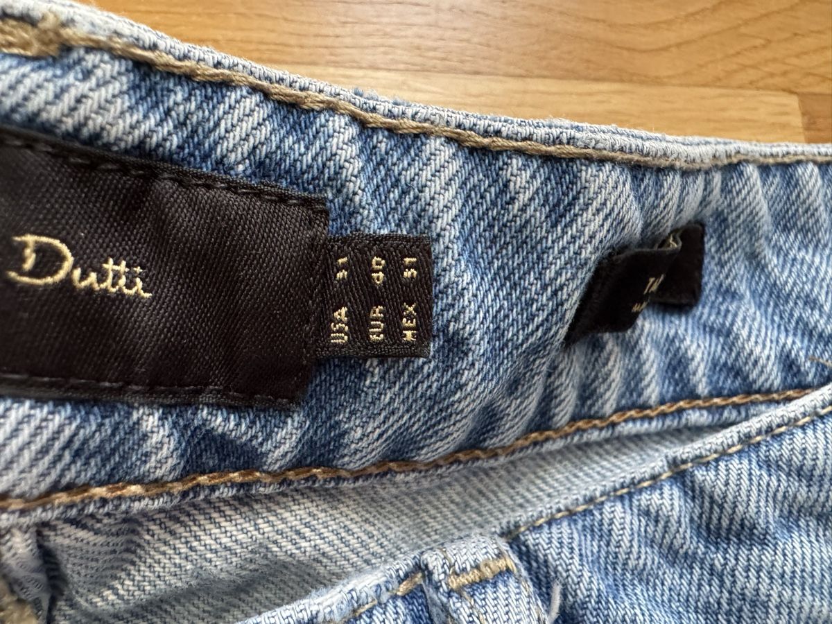 Massimo Dutti Jeans: Jeans - Massimo Dutti (EU 31) – Gebraucht aus Zürich von Manuel.Huber 1