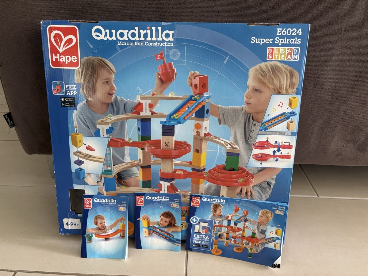 Quadrilla Spielzeuge: Quadrilla Kugelbahn E6024 inkl. 2 Zusatzsets – Gebraucht aus Oberengstringen von Sulalu