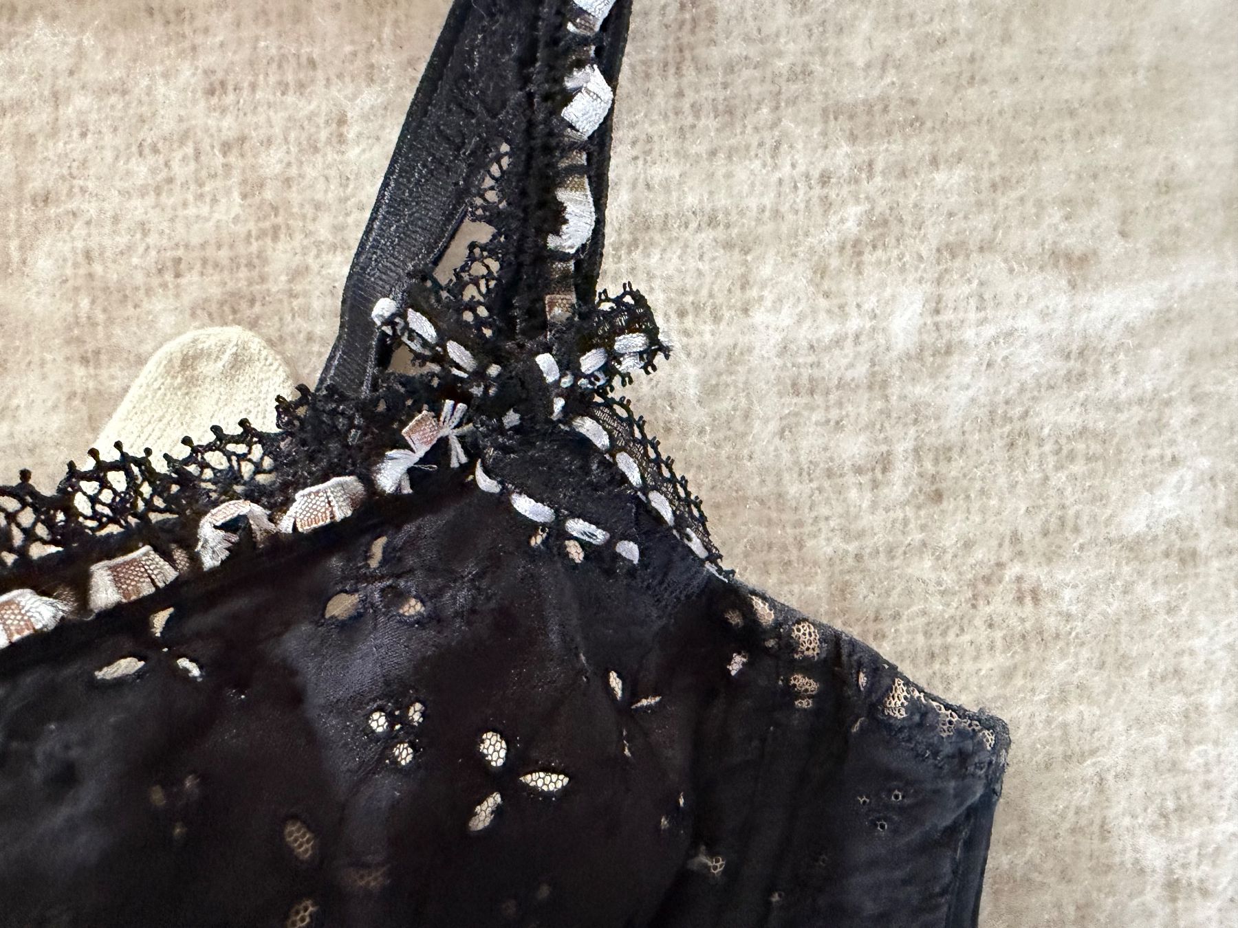 Autres dessous: Chantal Thomass 80d – D'occasion à riddes par lauali01 2