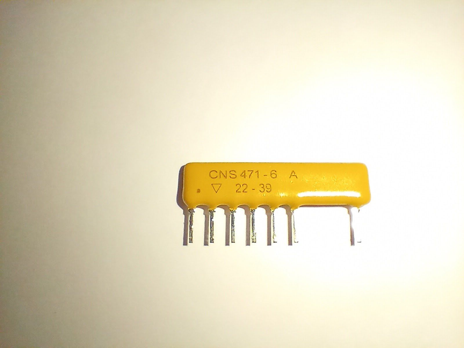 Componenti elettronici: Widerstandsnetzwerk CNS471A6 – Nuovo e nell'imballaggio originale da Wolfhausen venduto da cmos101