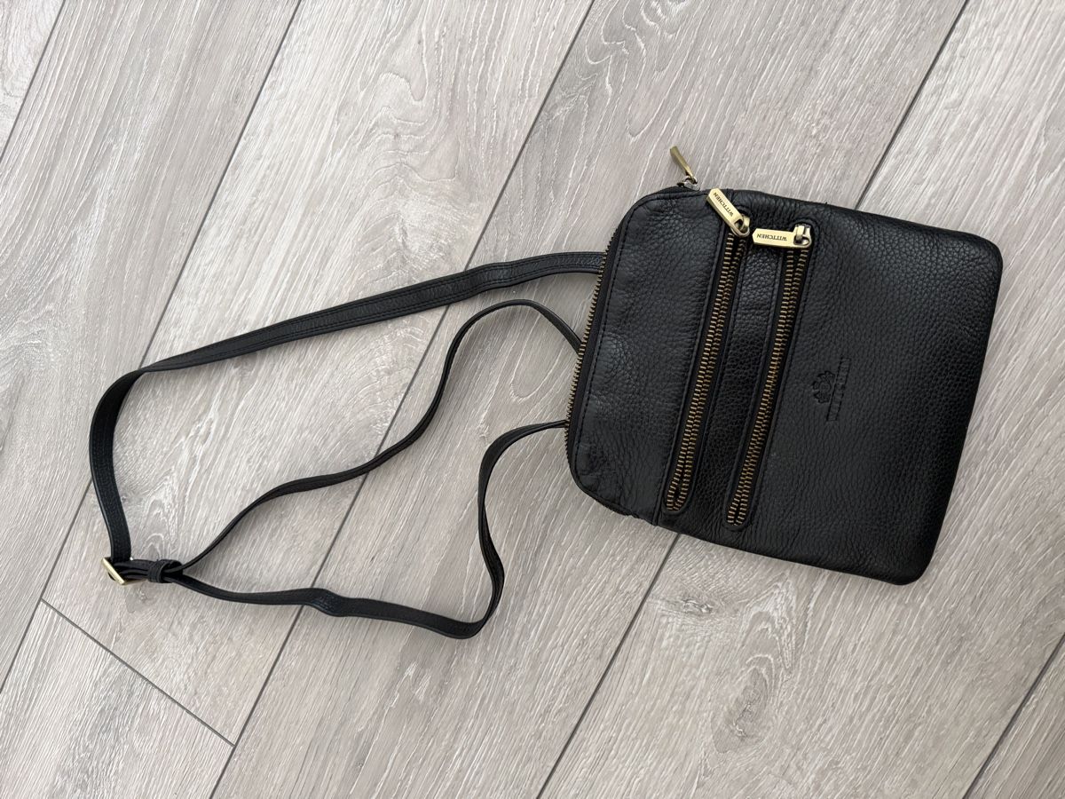 Borse: Black Leather Crossbody Bag - Excellent Condition – Usato da Zürich venduto da buy_d5vz 1