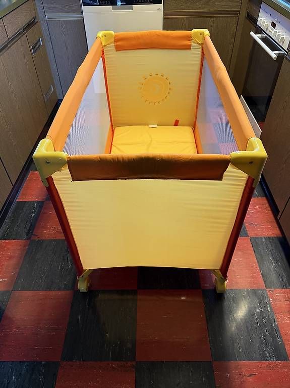Letti: Reisebett / Faltbett / Kinderbett – Usato da Grabs venduto da Chiva7