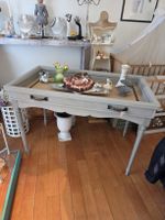 Schmucktisch ohne Glas und ohne Deko