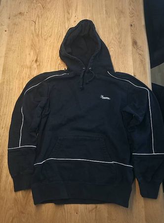 Supreme Pullover Grösse M