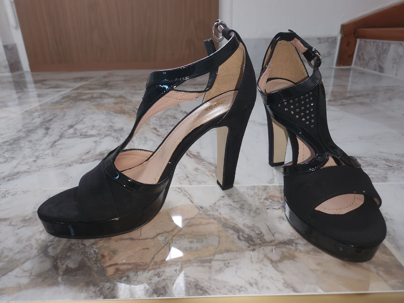 Damenschuhe: Neue High Heels – Neu (gemäss Beschreibung) aus Tägerwilen von DoBi223