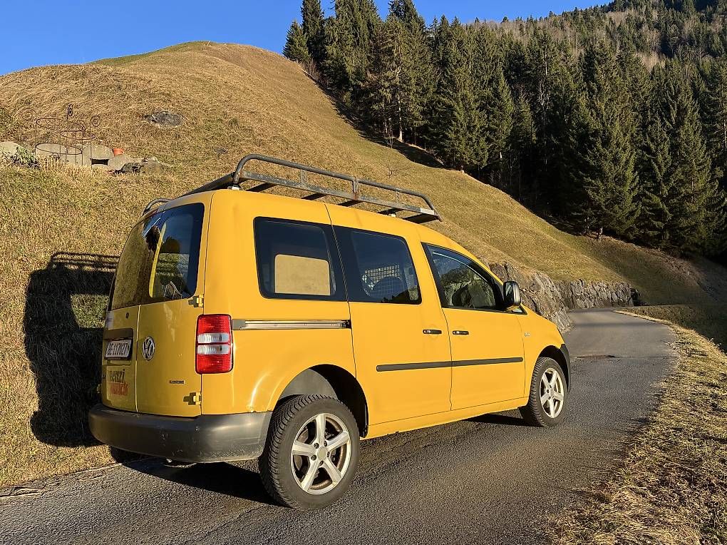 VW Veicoli commerciali: Vw Caddy 4x4 – Usato da Frutigen venduto da glory03 2