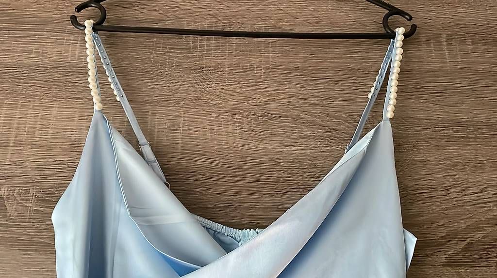 Vestiti: Kleid in Hellblau mit Perlen-Trägern  Gr. S – Usato da Matzingen venduto da Machado. 3